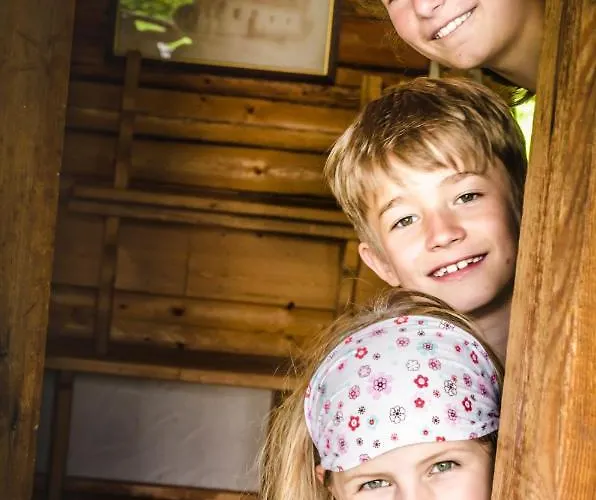 Urlaubsland Sonnfeld * פלאכאו